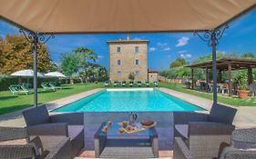 Villa Le Rondini By Interhome